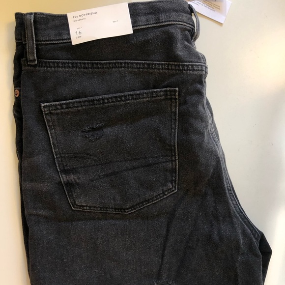 American Eagle 90s Boyfriend Shorts - Picture 3 of 5